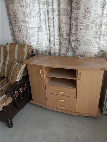 Komod per tv