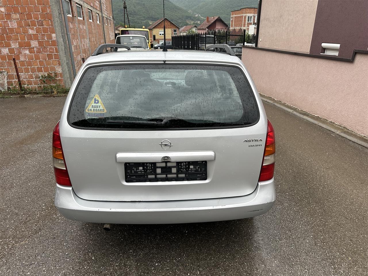 Opel-Astra