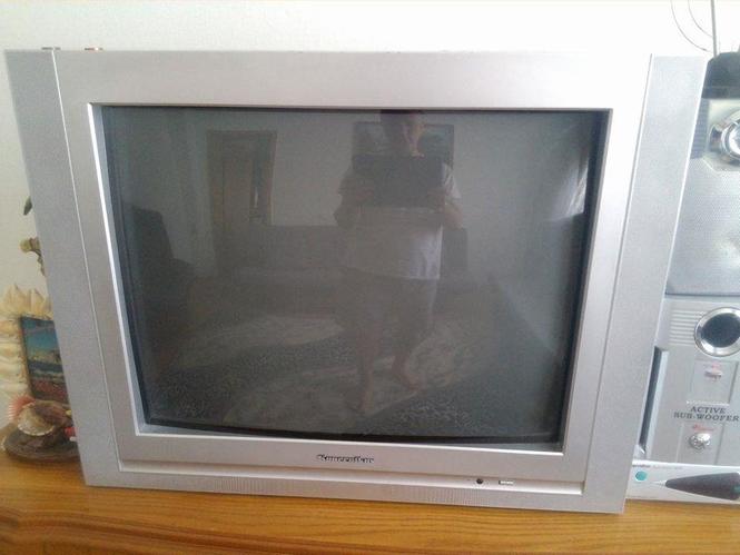 shes dy televizor