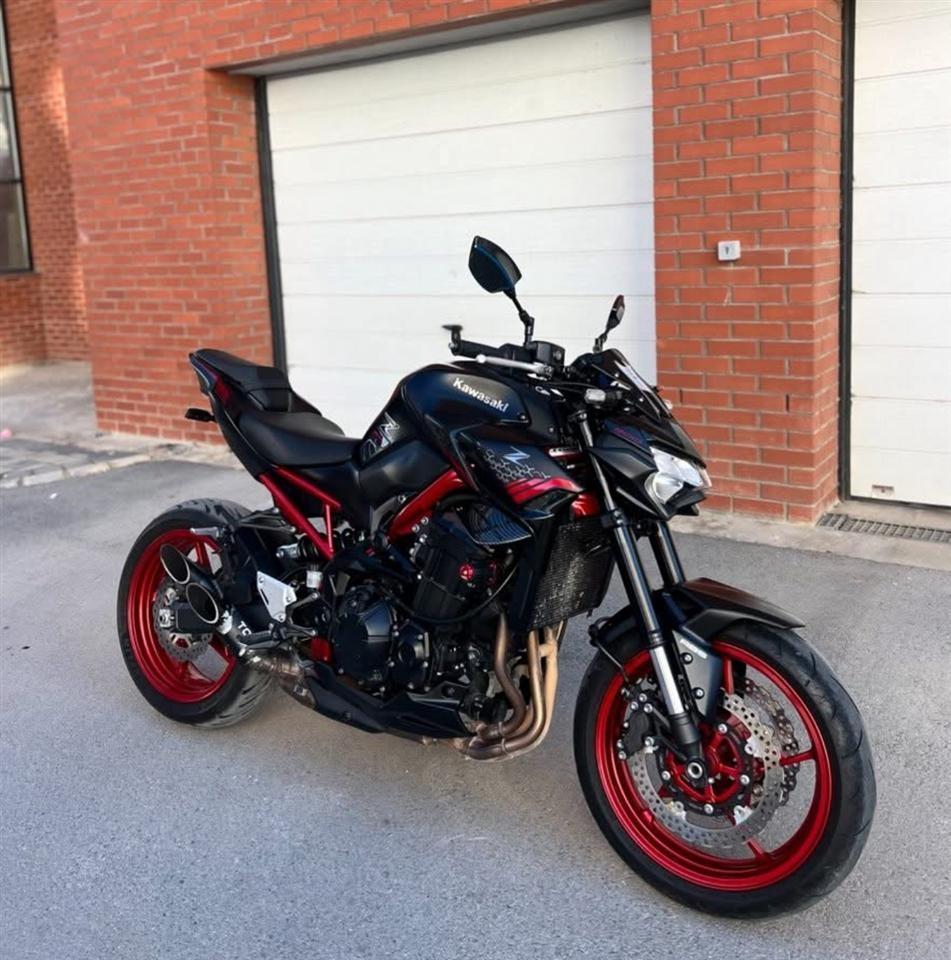 Kawasaki-z900