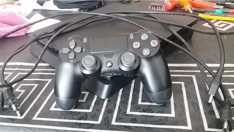 PS4-Slim