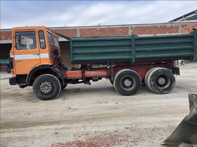 man 321