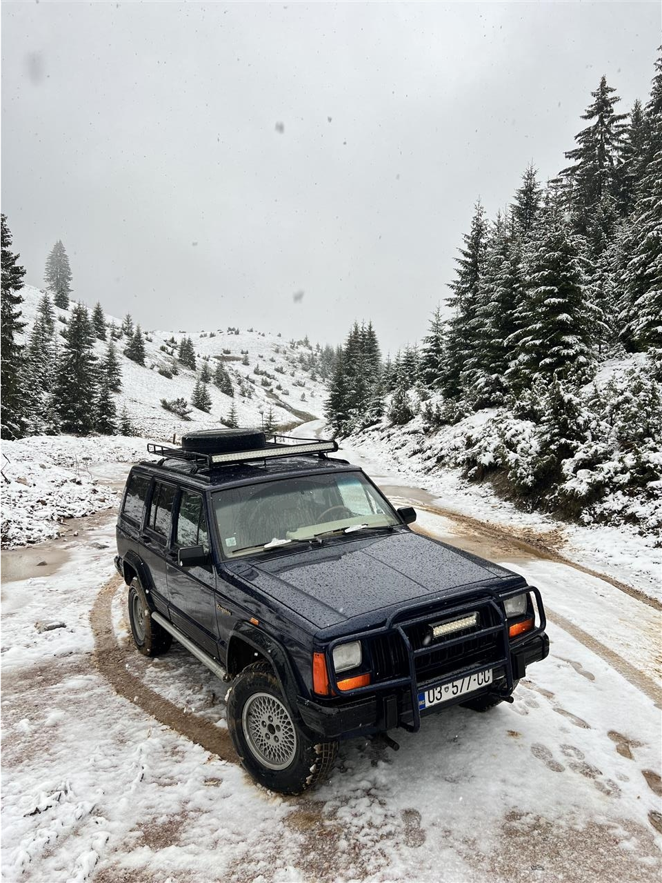 Jeep-cherokee-