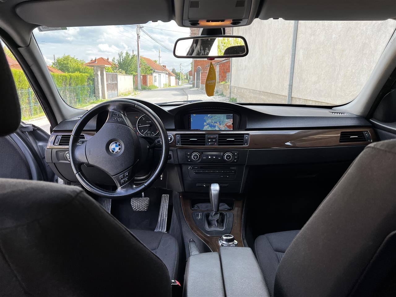 BMW-320-