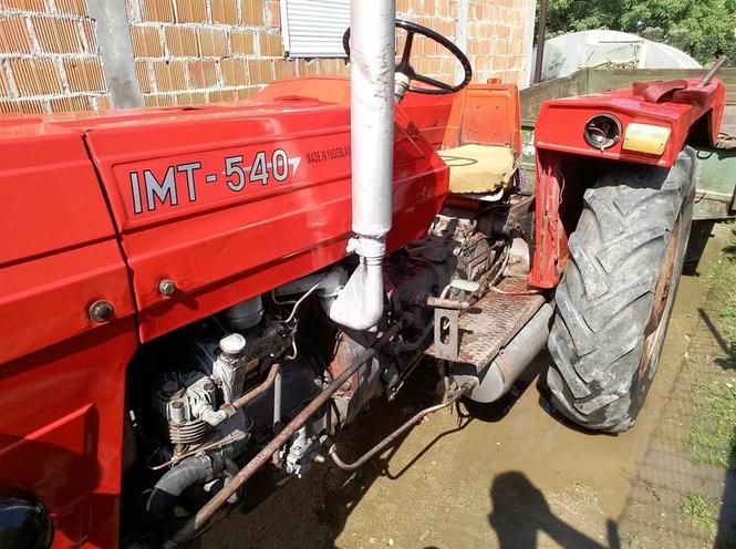 Traktor IMT 540