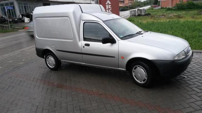 Ford Courier