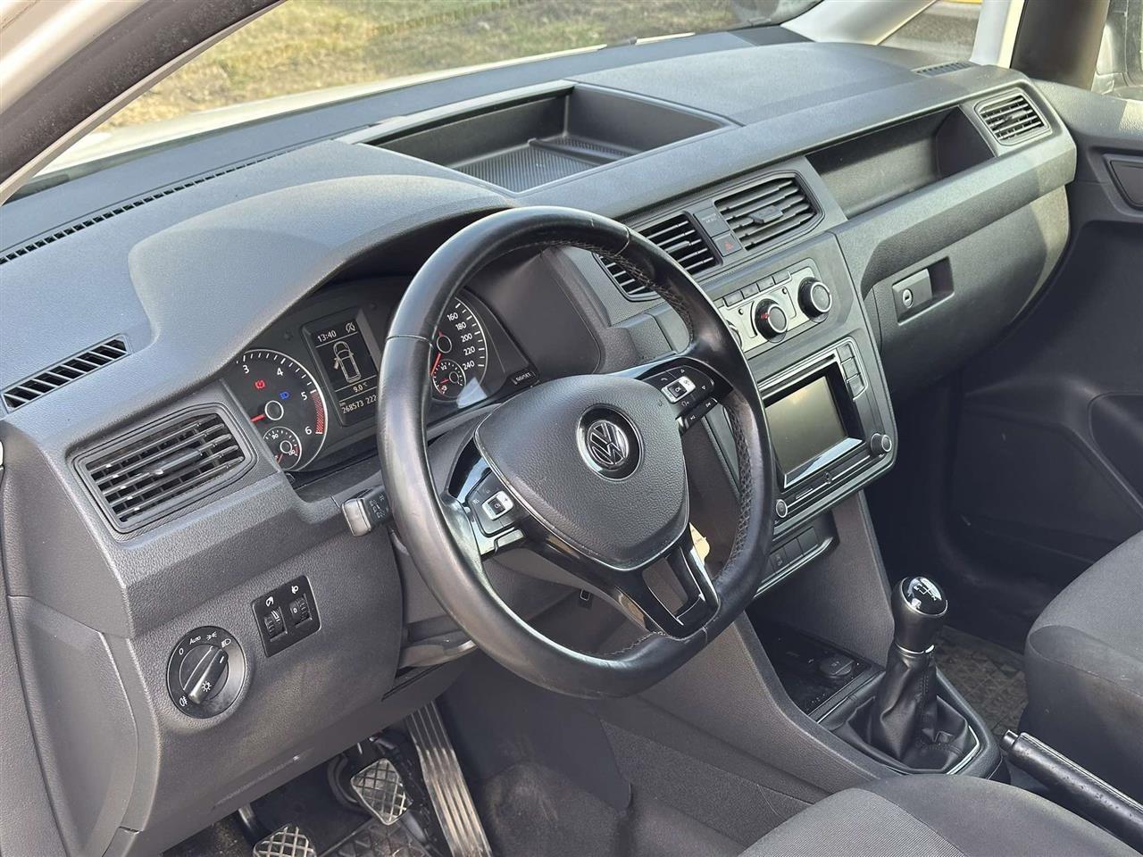 ---VW-CADDY-MAXI---2016--