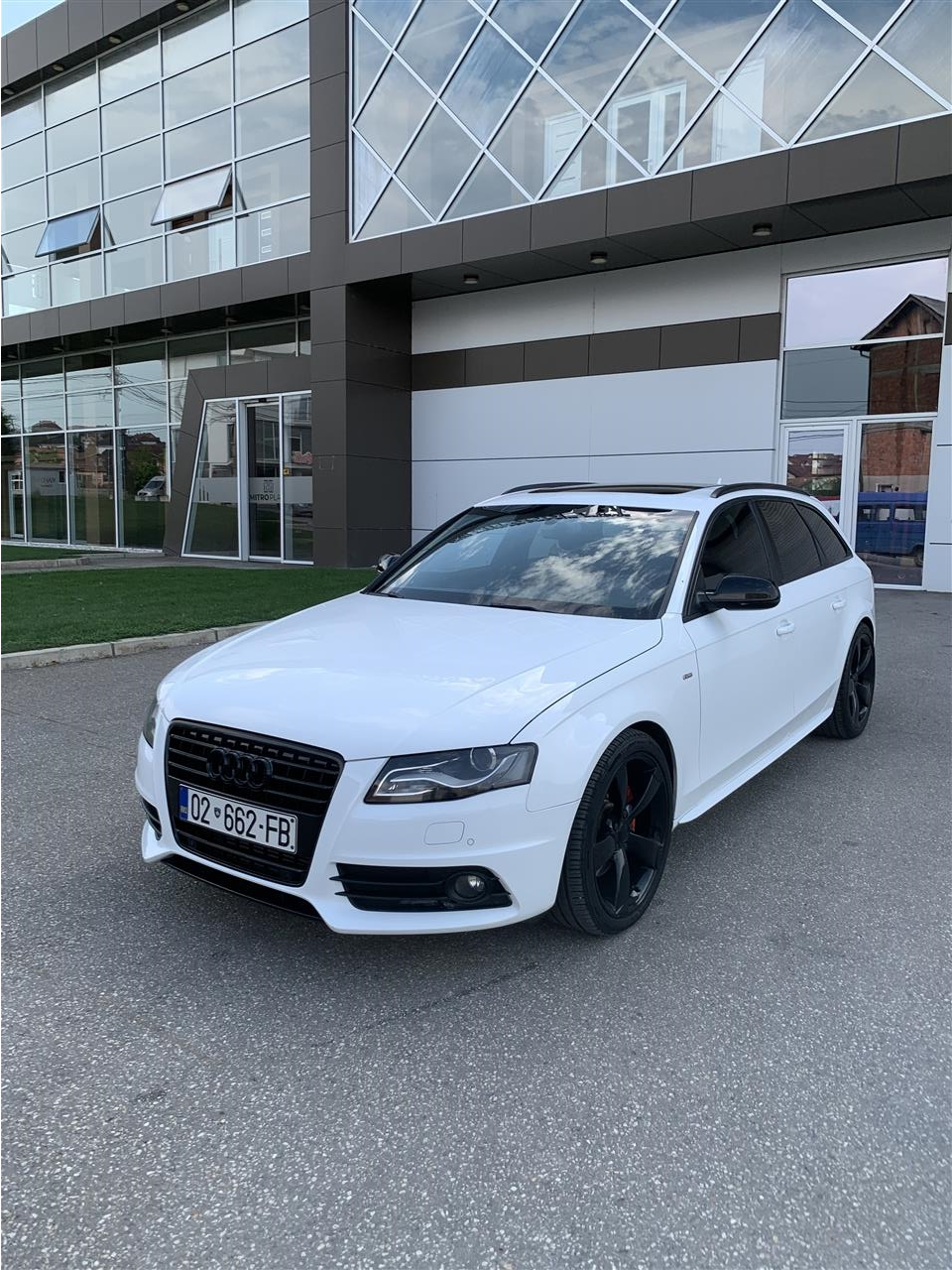 AUDI-A4-3-0-V6-2011