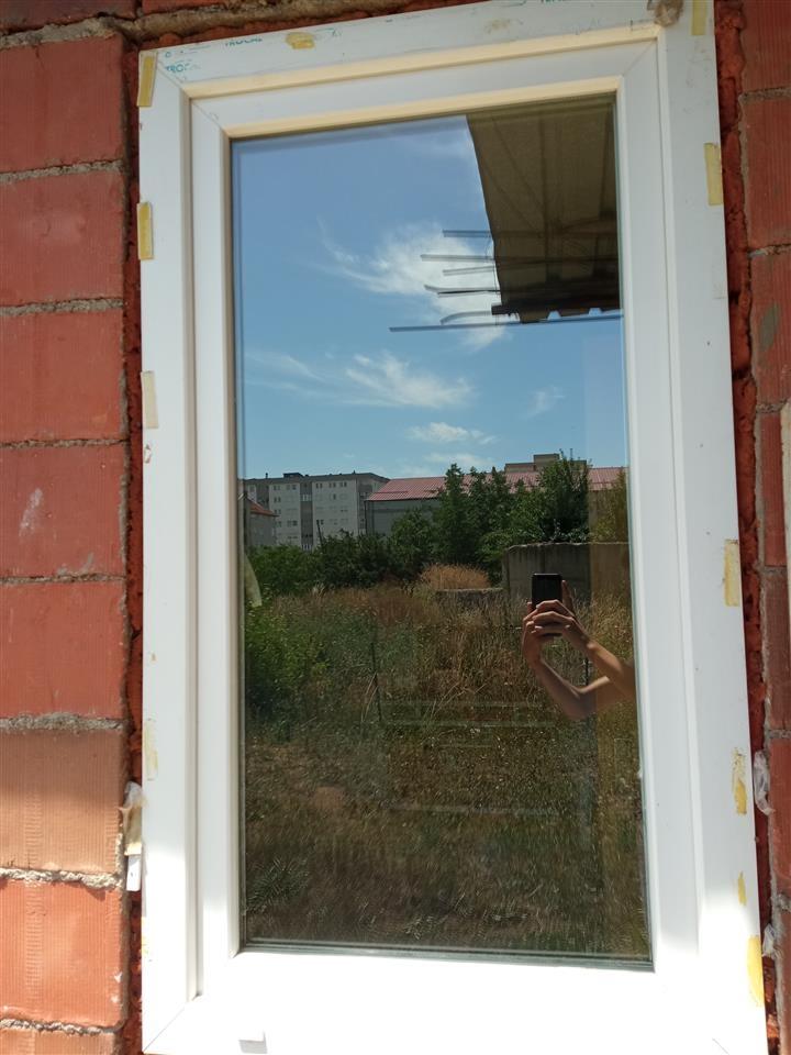 Shese-dritaret