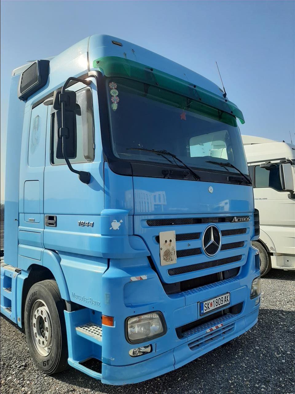 Actros-1844