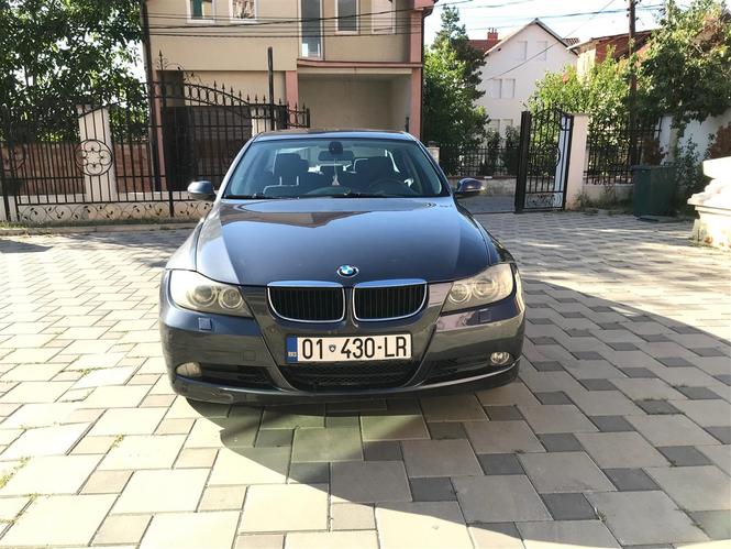 BMW 320 E90