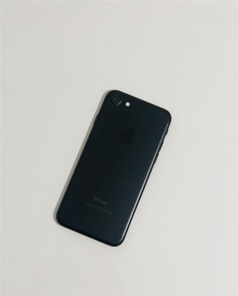 IPHONE-7-32GB-----