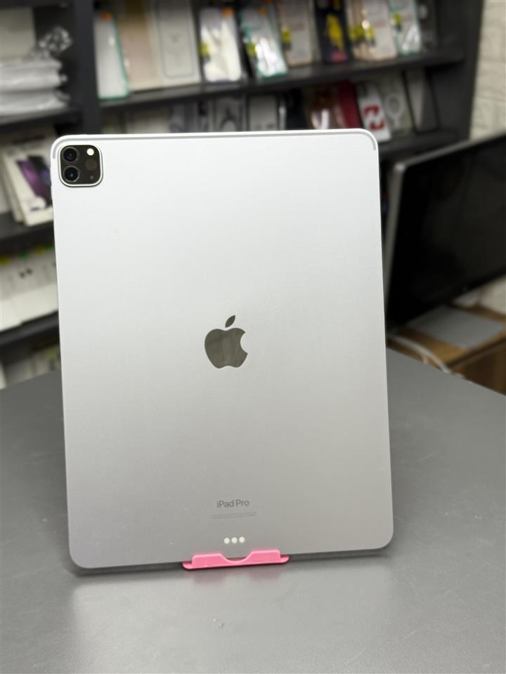 iPad-Pro-12-9-6th-Generation-M2