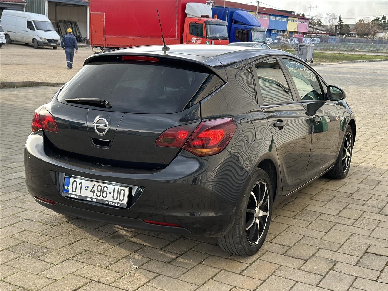 Opel-Astra-