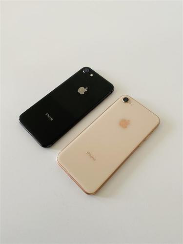 IPHONE 8