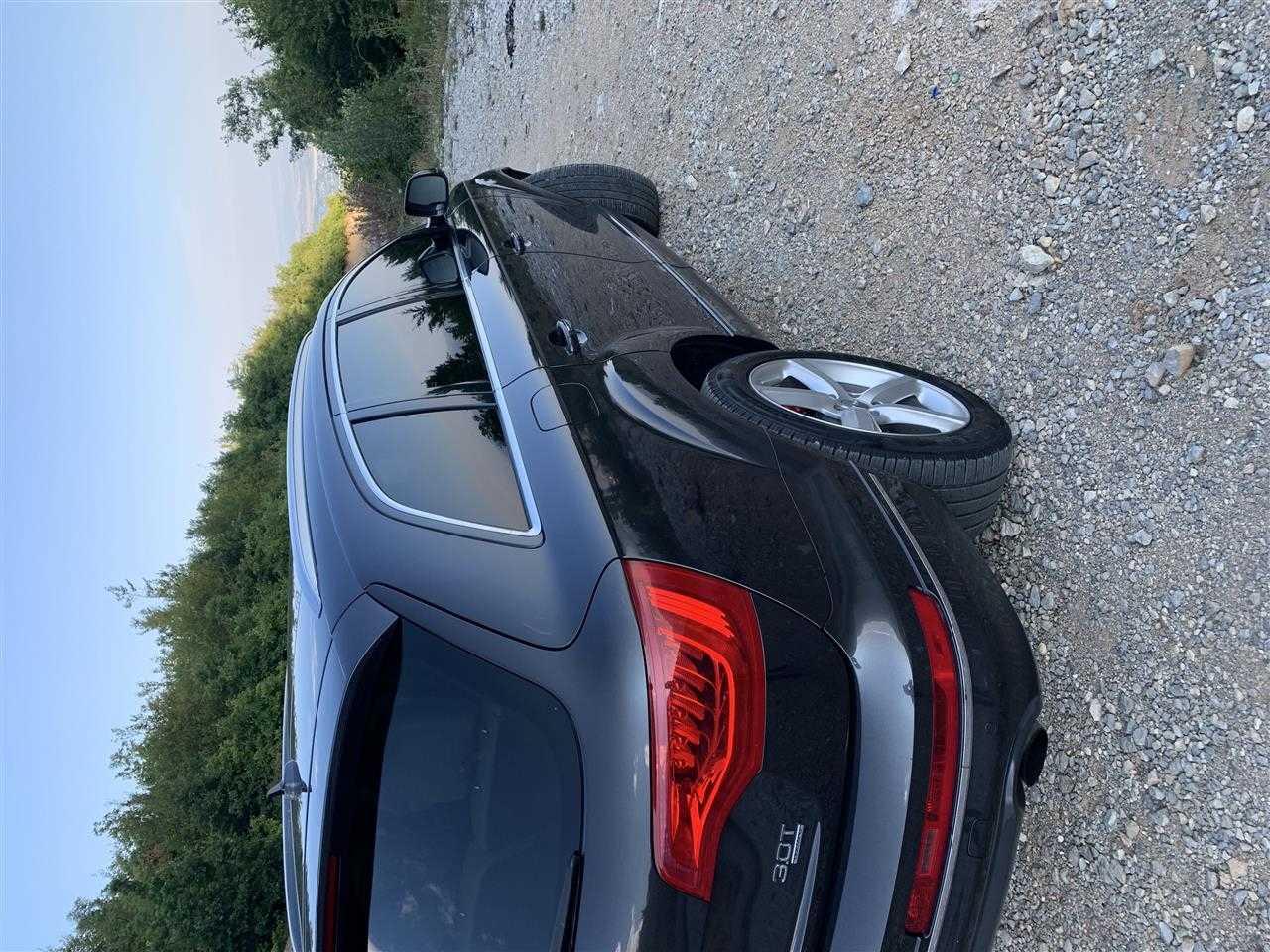 Audi-Q7-2012