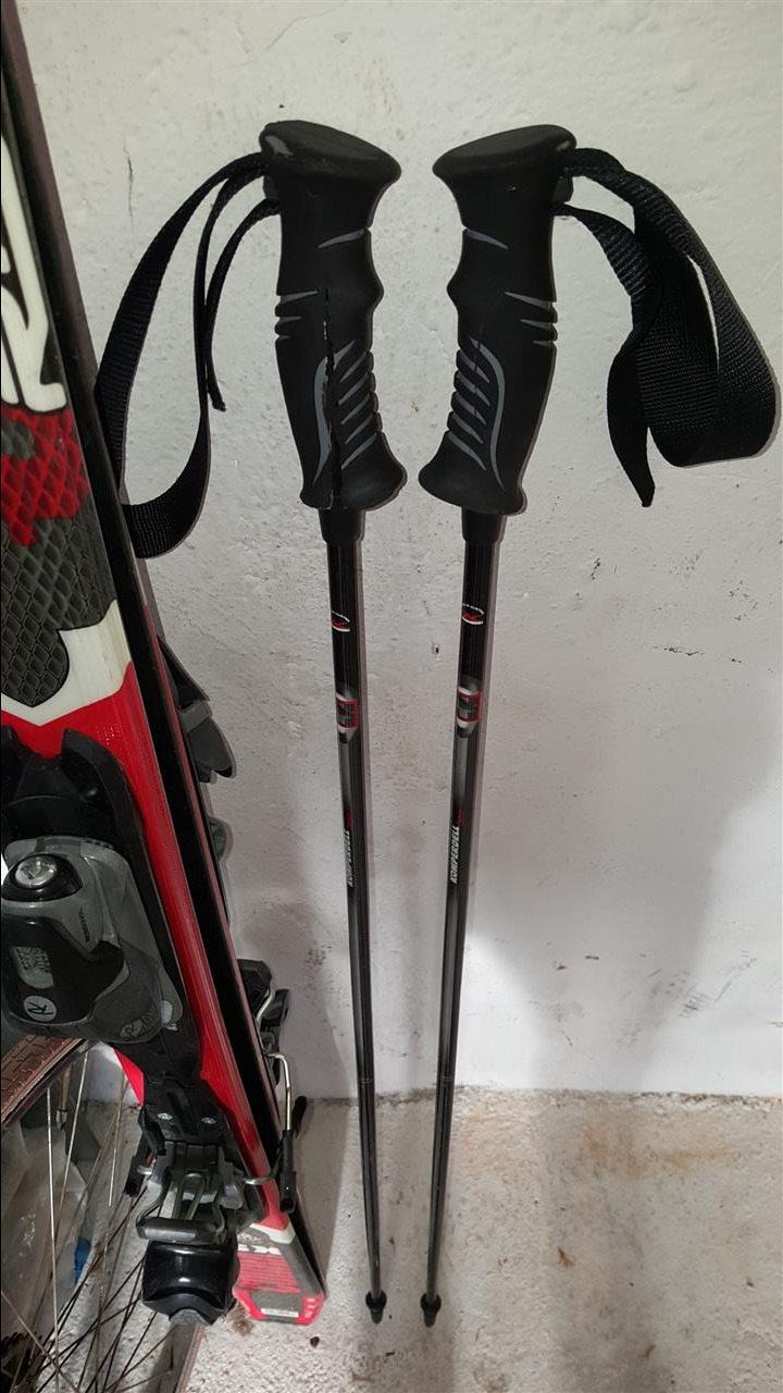 Skija