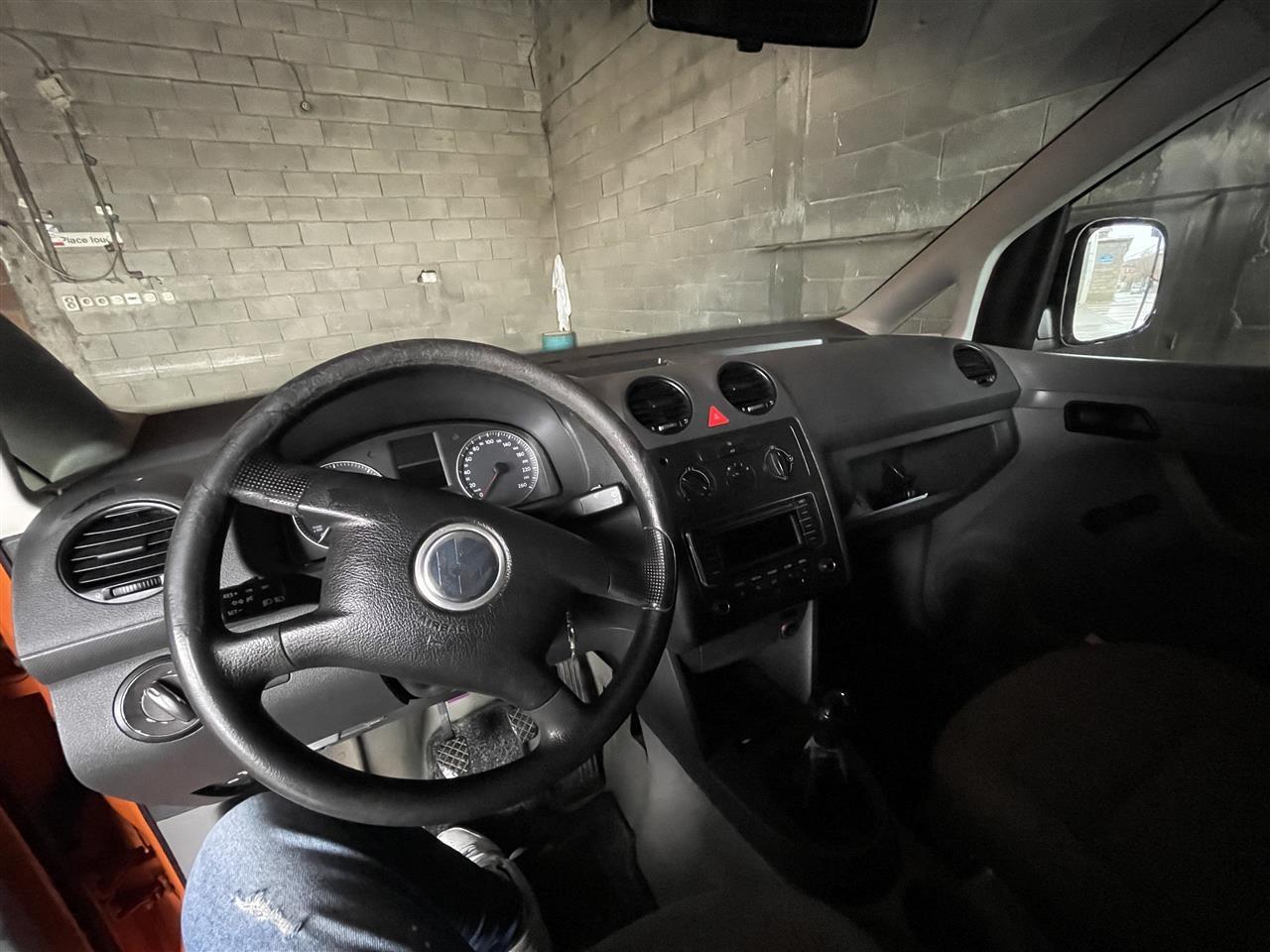 VW-CADDY-