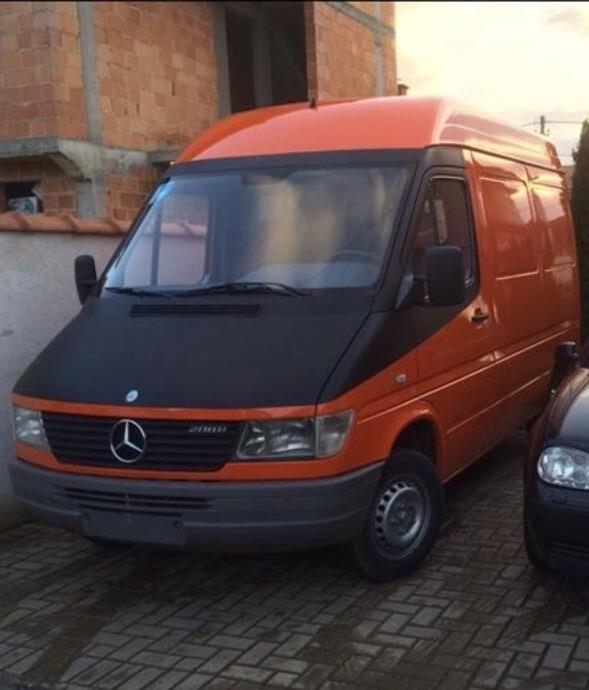 Sprinter-208D