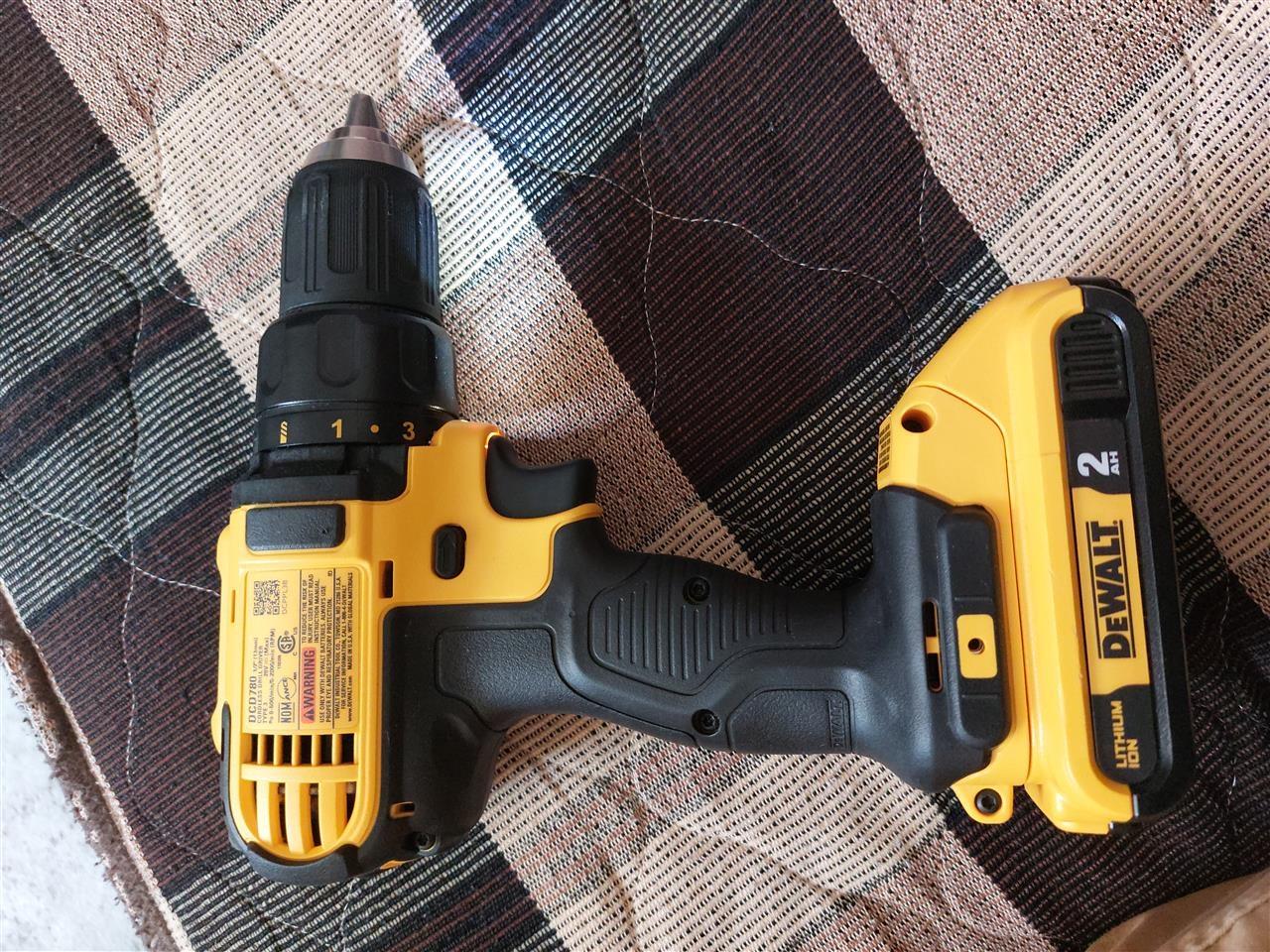 Shitet-Dewalt780