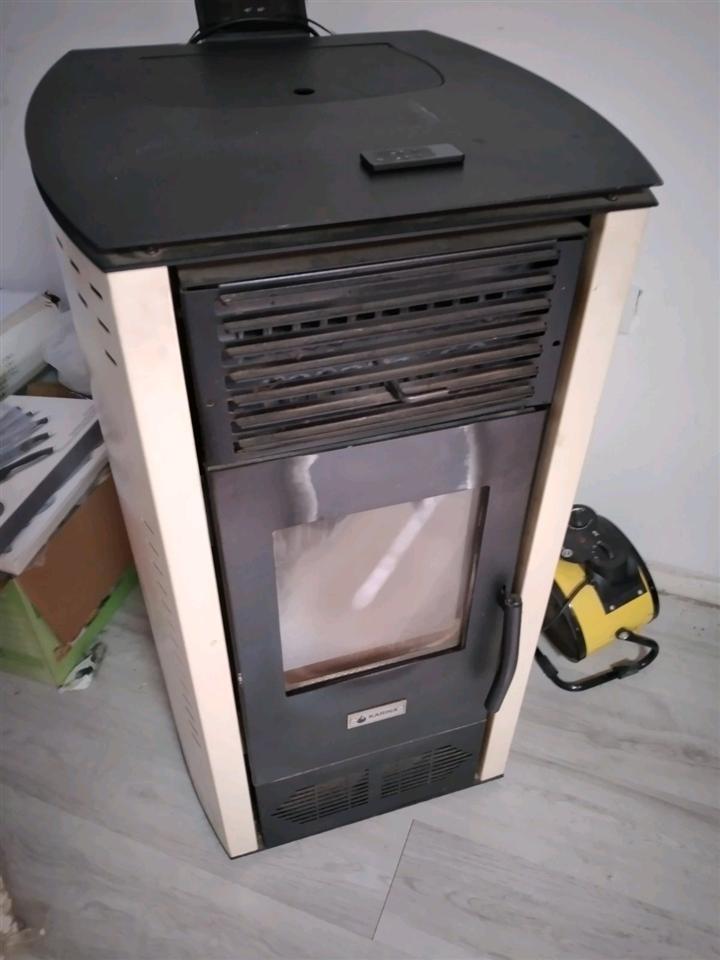 Shitet-kamin-me-pelet