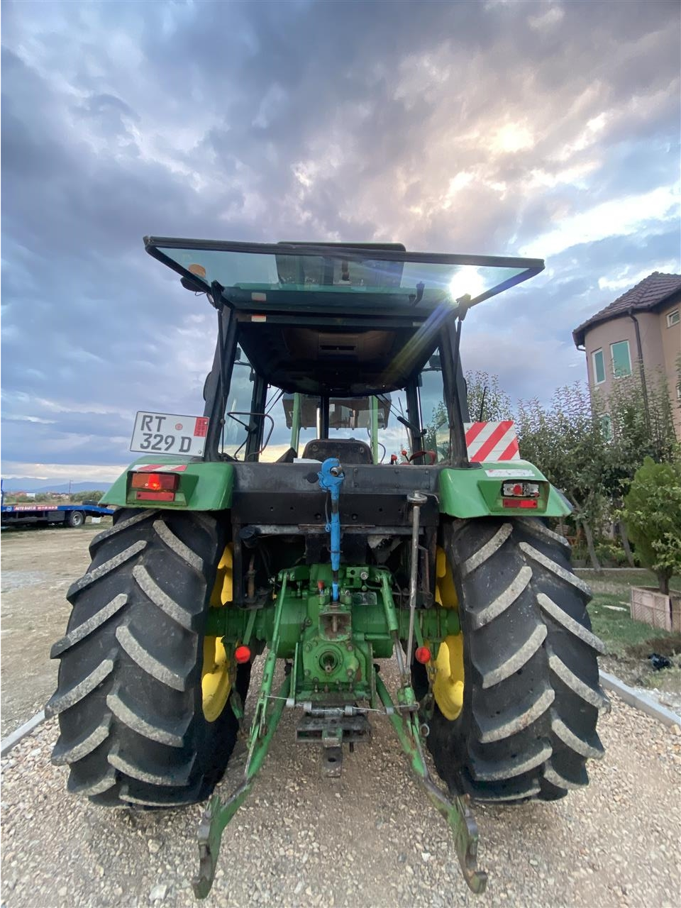 JOHN-DEERE