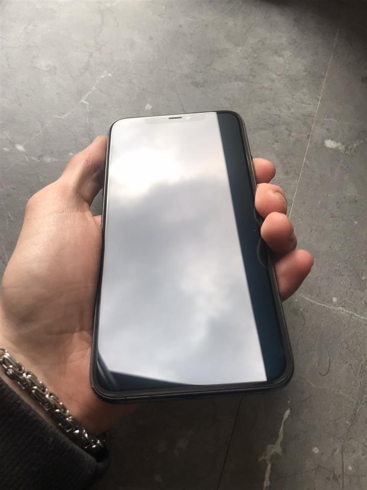 11-Pro-Max-SPACE-GRAY