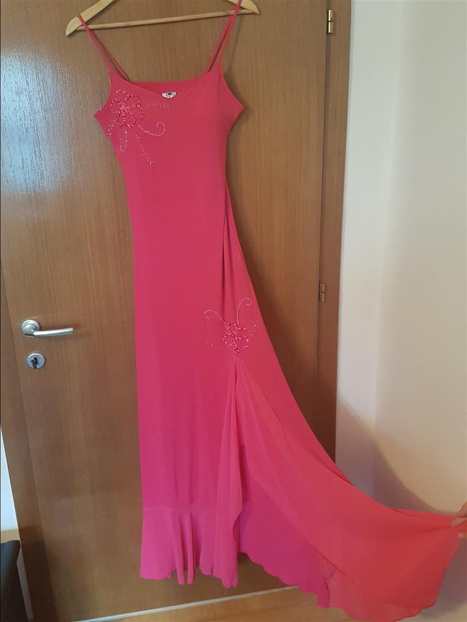 Fustana-
