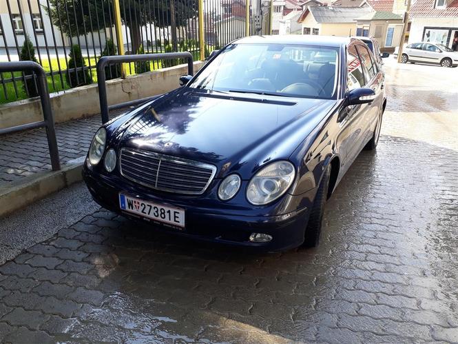 Mercedes Benz