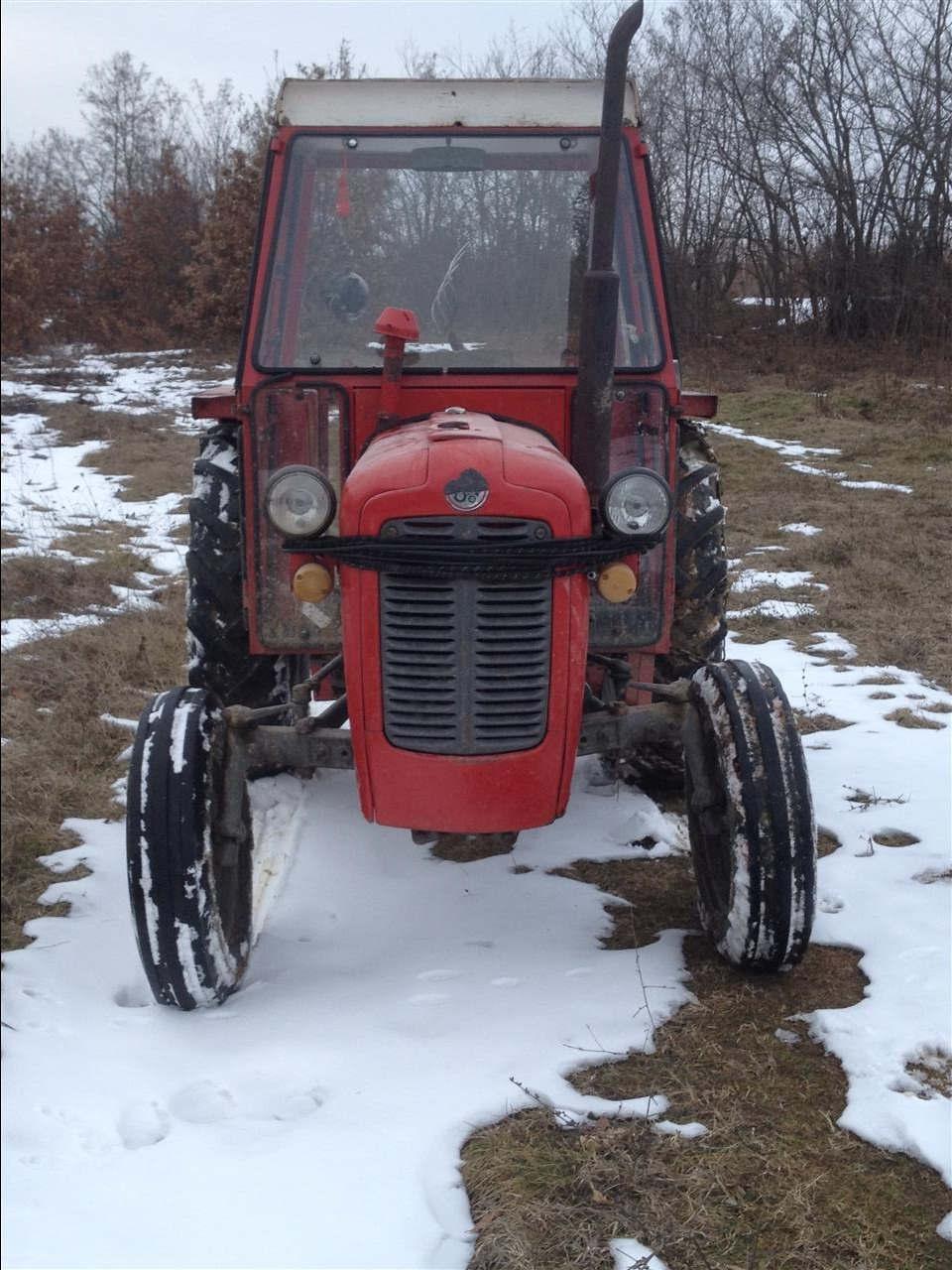 Traktor-imt-539