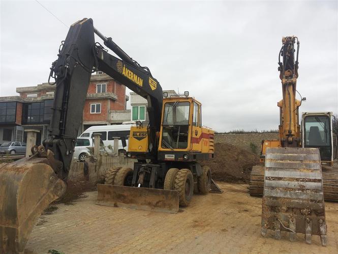 Eskavator 