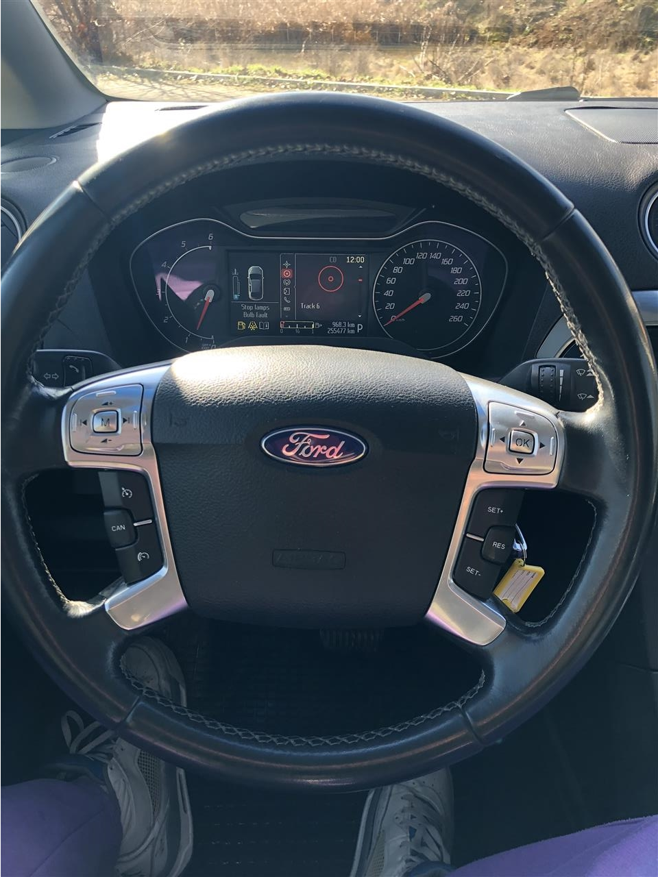 Shitet-Ford-S-Max-
