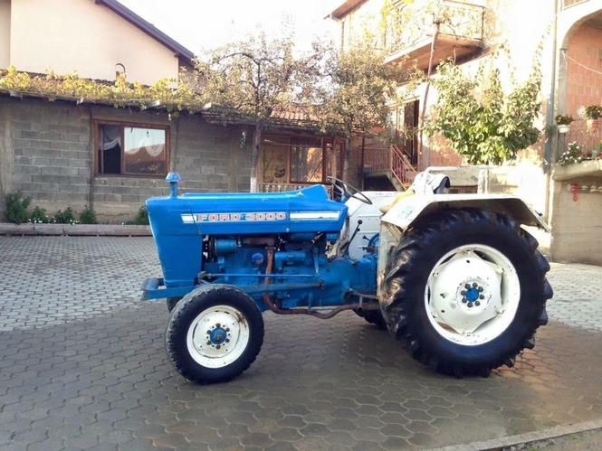Ford 3000 