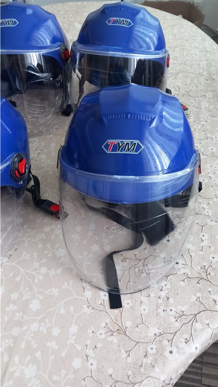 Shiten-helmeta-per-skutera