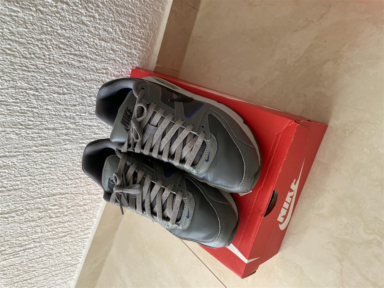 Nike-2