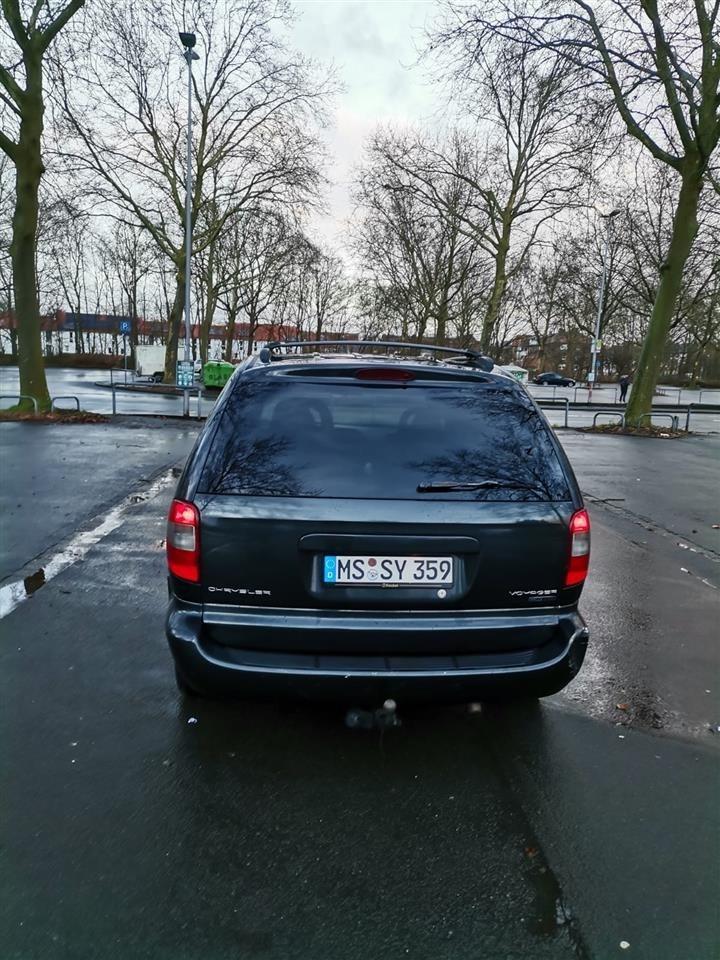 Chrysler-Voyager-