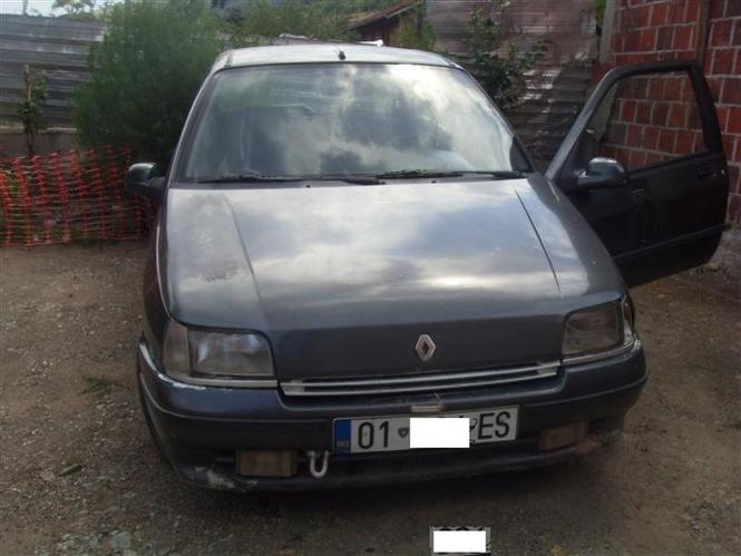 Shes-Ndrroj Renault clio 1.4 benxin
