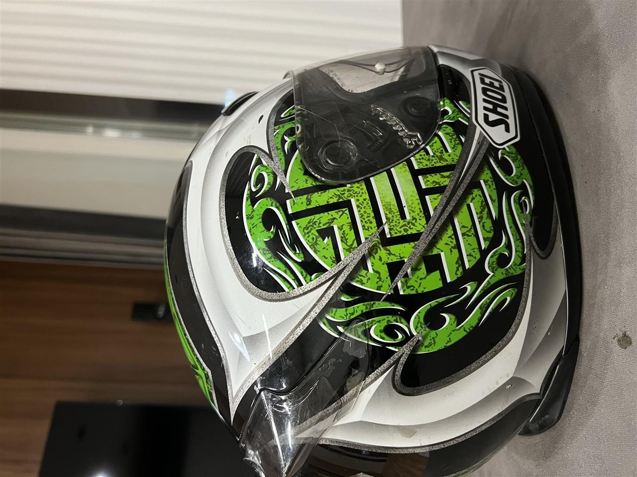 Helmet-SHOEI