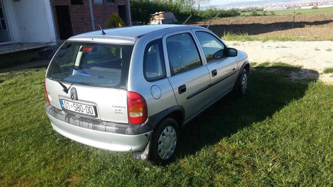 Opel coraa