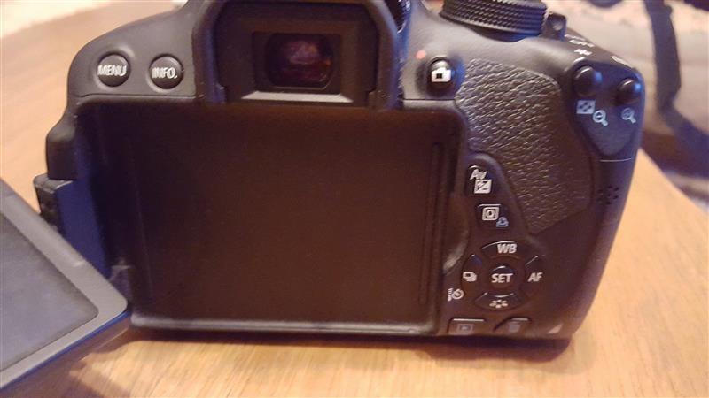 Canon-Eos-700D