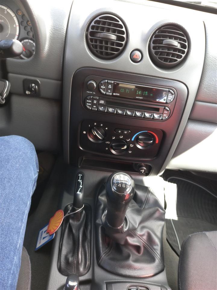 Jeep-cherokee-2-8-crd---diesel--me-klim---viti-2008--RKS