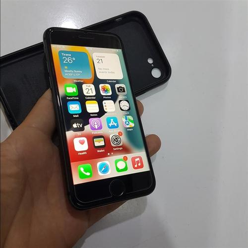 iPhone 8