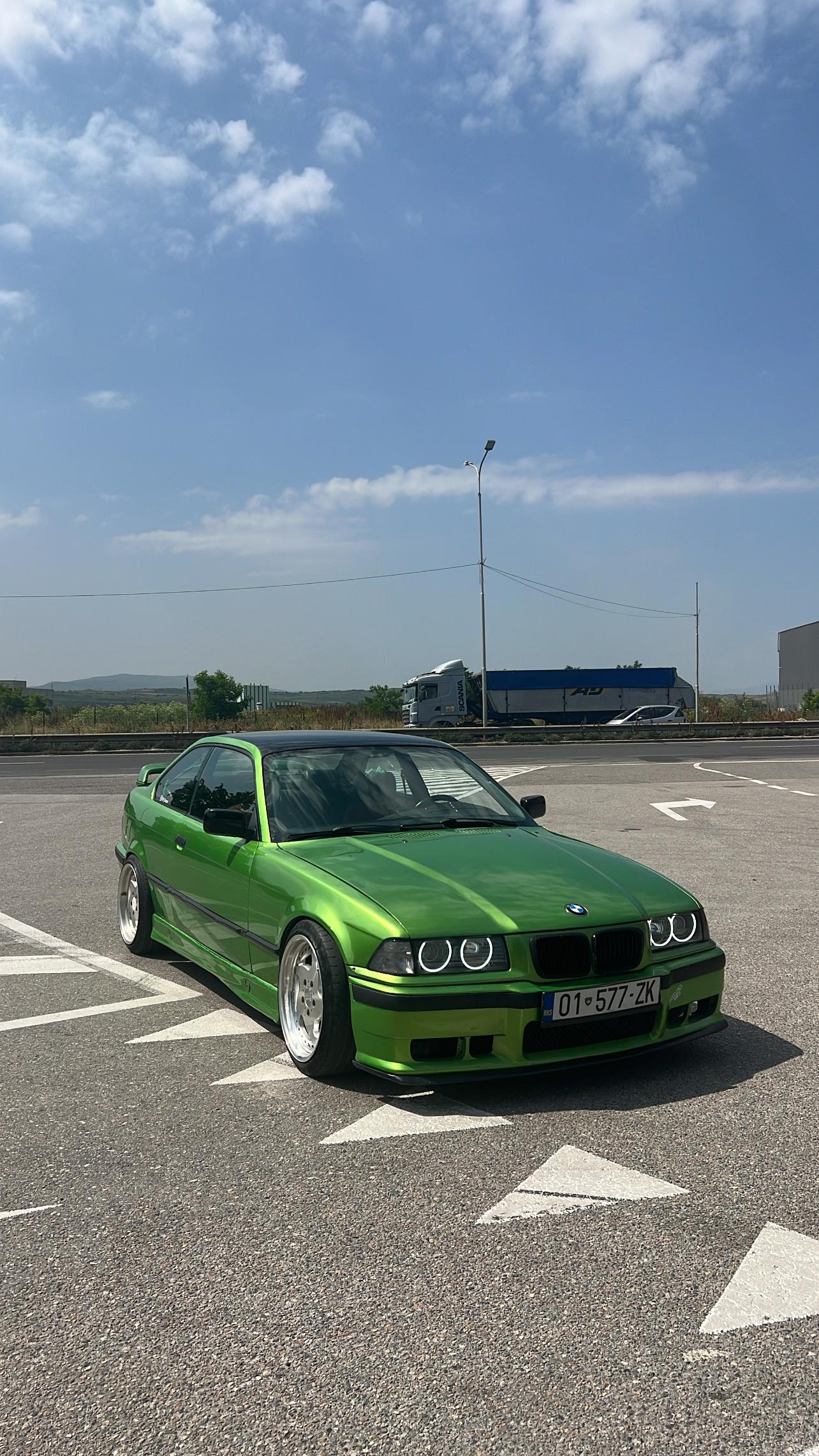 Shitet-BMW-e36-coupe