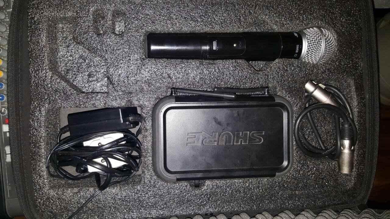 Mikrofoni-