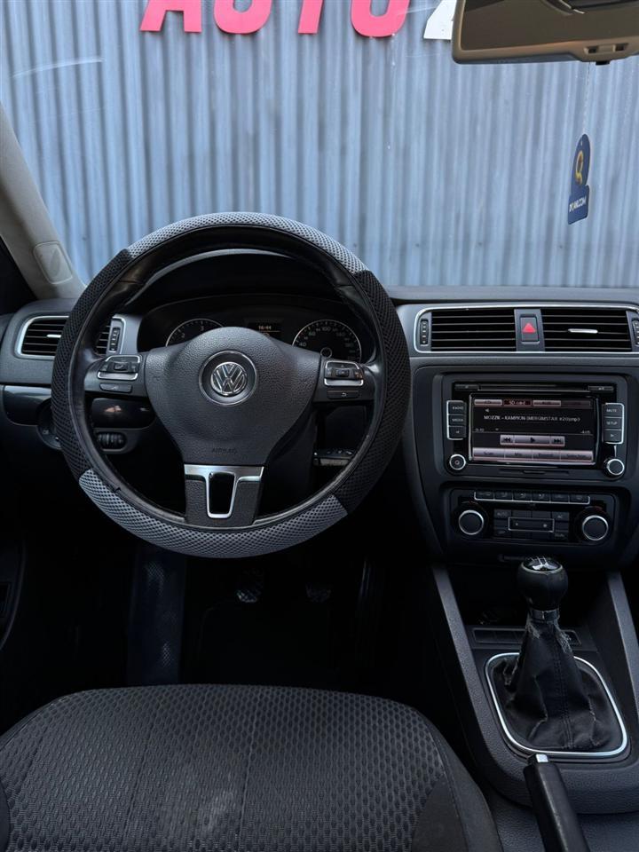 VOLKSWAGEN-JETTA-1-6-TD-I----MUNDESI-NDRRIMI