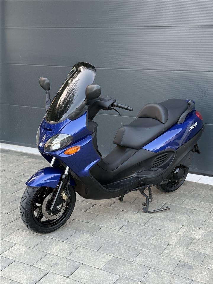 Piaggio-X9-180cc