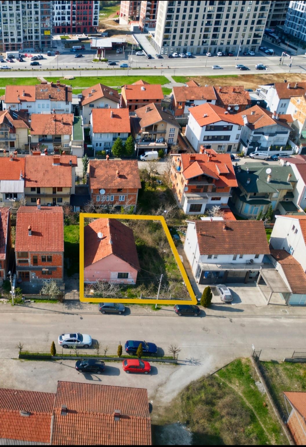 Shitet-shtepia-në-lagjen-Jaglenicë--4-3Ari--perball-Shkolles