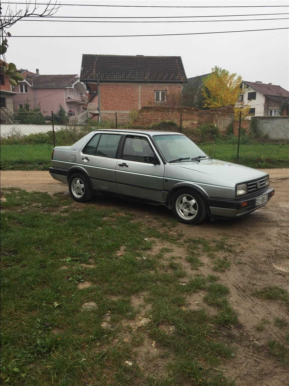 VW-Jetta--90-