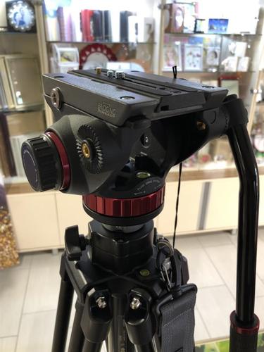 Tripod MONFROTO