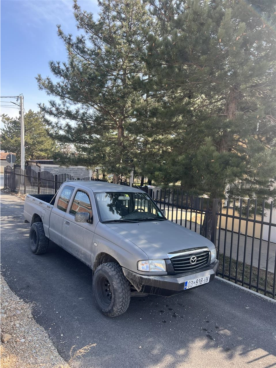 Mazda-b2500